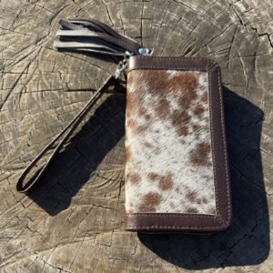 Cowhide women hand wallet without mirror – card slots and snap closure